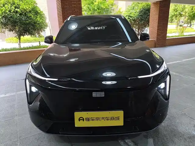 2023 Geely Galaxy L7