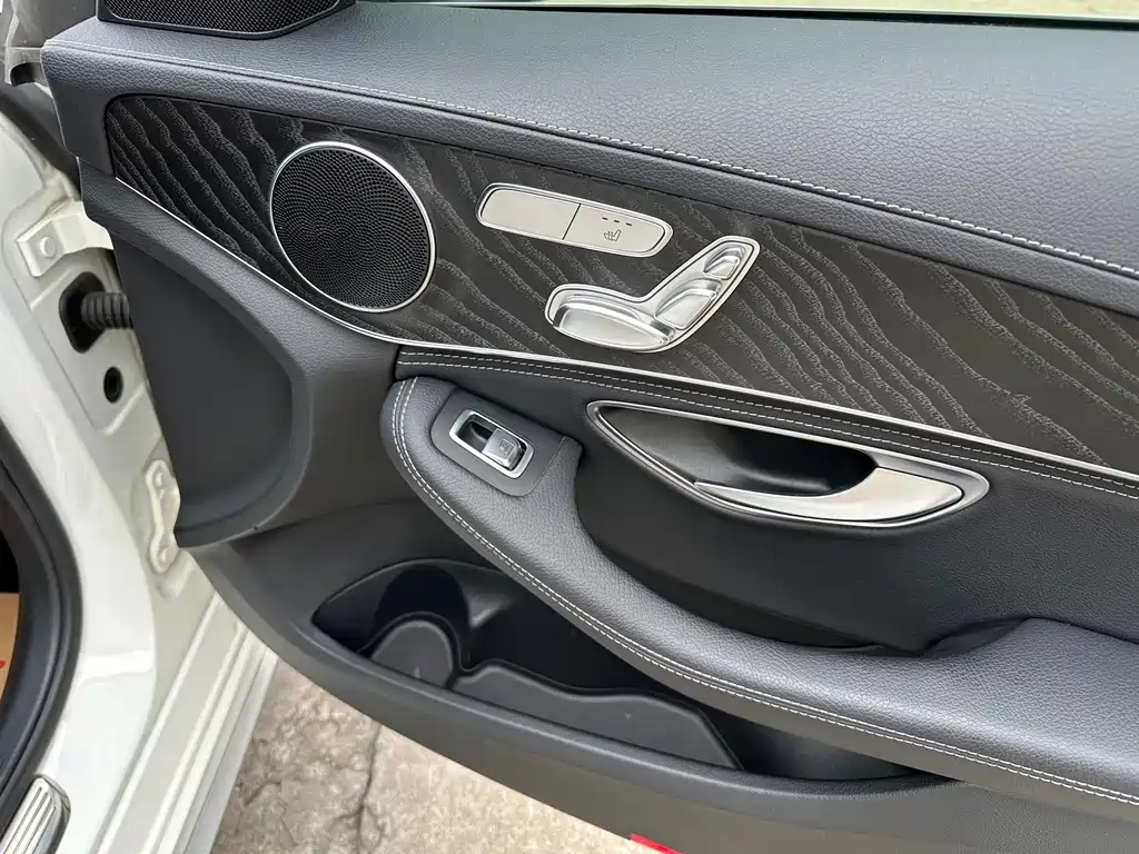 Mercedes-Benz C-Class — миниатюра 17