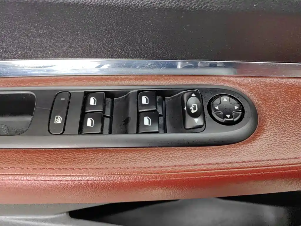 Peugeot 3008 — миниатюра 9