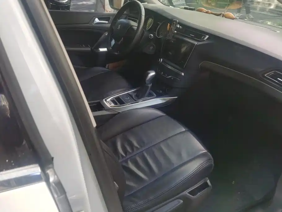 Peugeot 408 — миниатюра 8