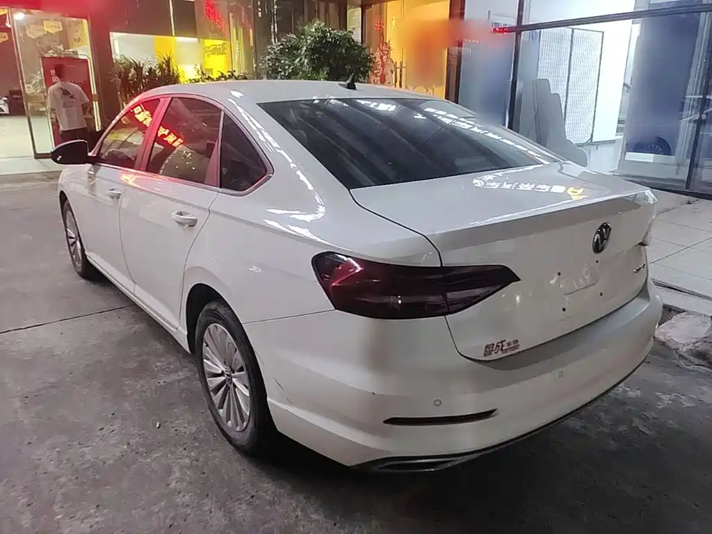 Volkswagen Lavida — миниатюра 5