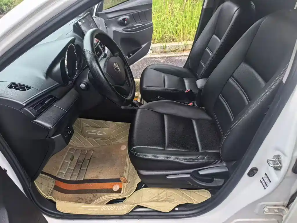 Toyota Yaris L — миниатюра 7