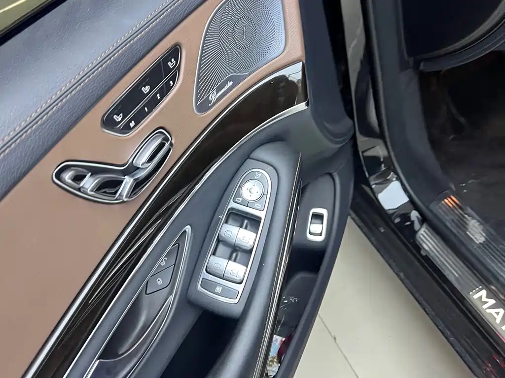 Mercedes-Benz S-Class — миниатюра 10