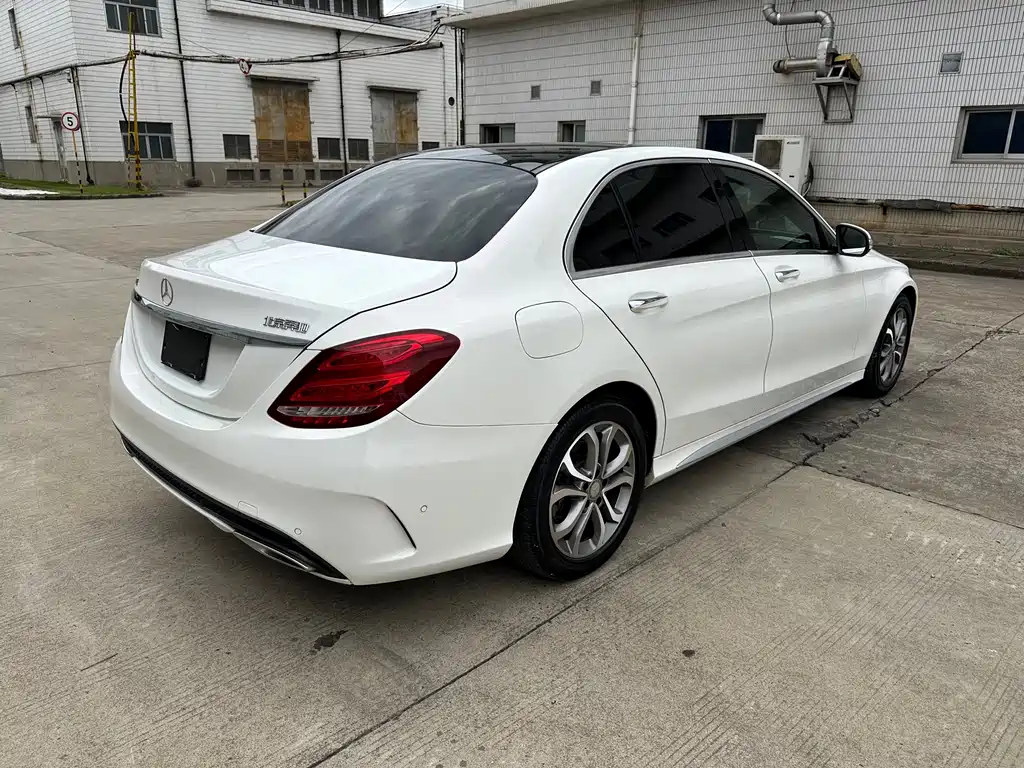 Mercedes-Benz C-Class — миниатюра 18