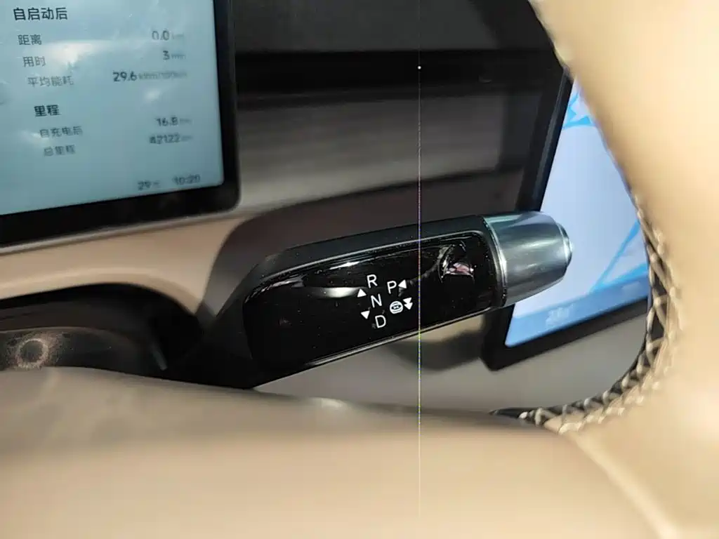 XPeng X9 — миниатюра 14