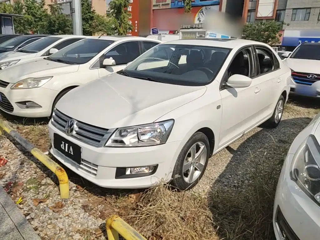 Volkswagen Santana — миниатюра 2