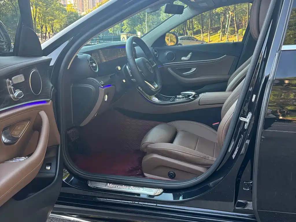 Mercedes-Benz E-Class — миниатюра 4