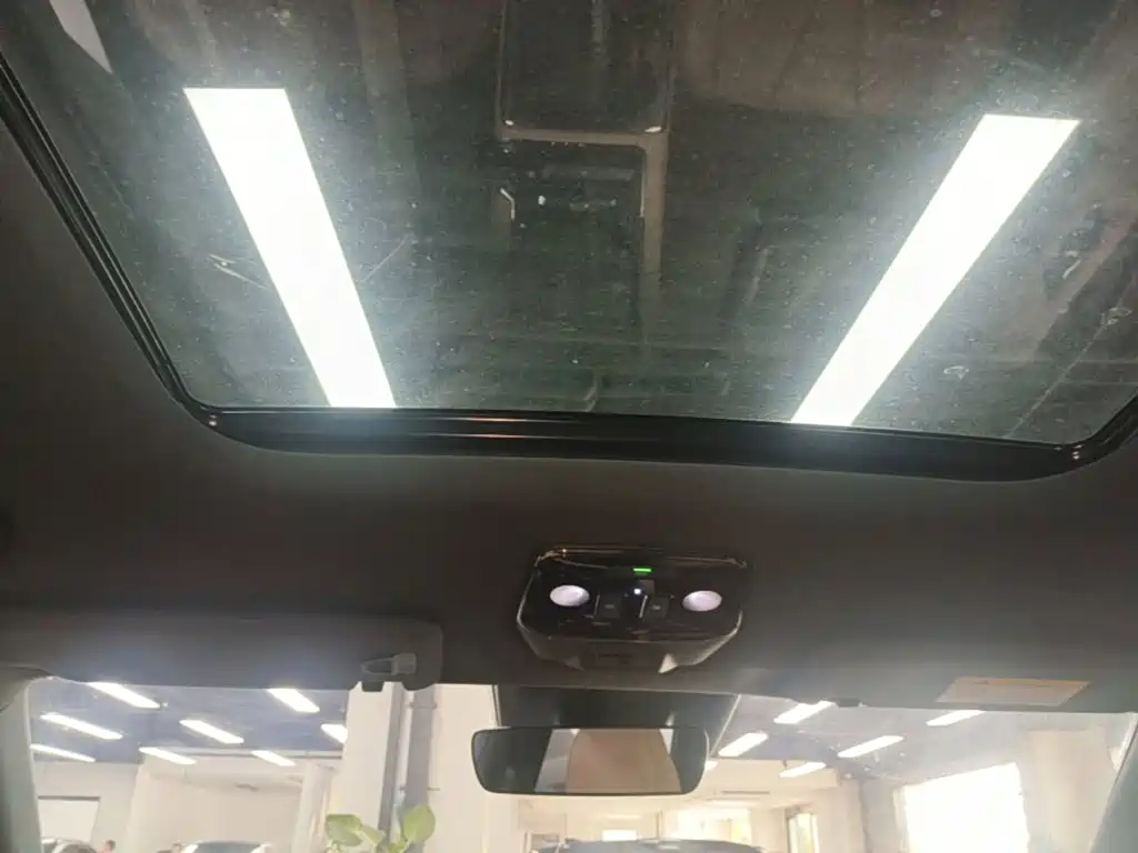 NIO ES8 — миниатюра 18