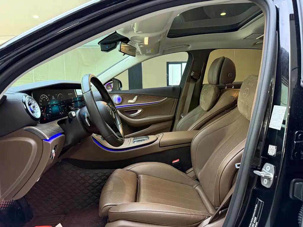 Mercedes-Benz E-Class — миниатюра 5