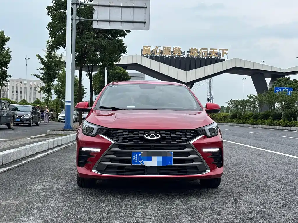 Chery 5 PLUS 2021 1.5L CVT PLUS