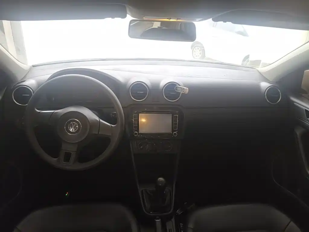 Volkswagen Jetta — миниатюра 10