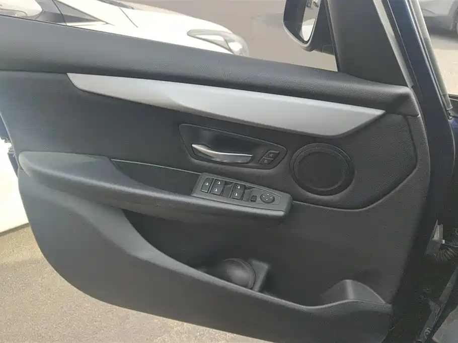 BMW 2 SERIES STATION WAGON