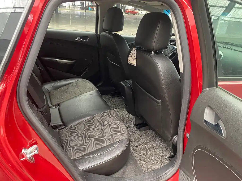 Buick Excelle — миниатюра 6
