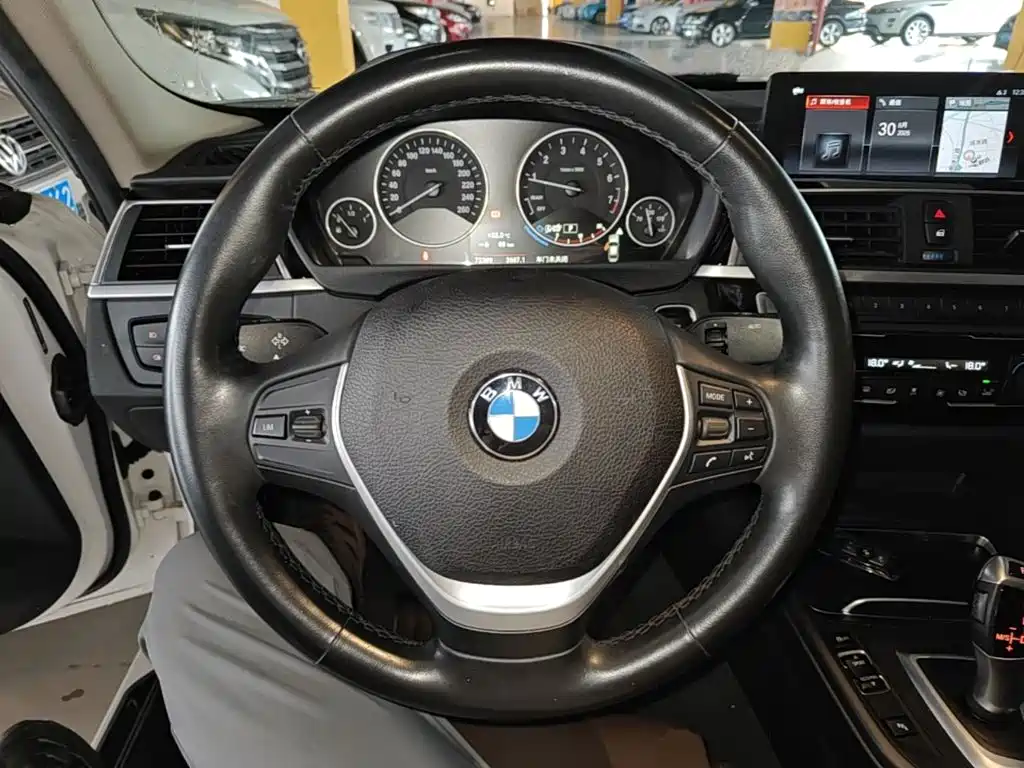 BMW 3 Series — миниатюра 11