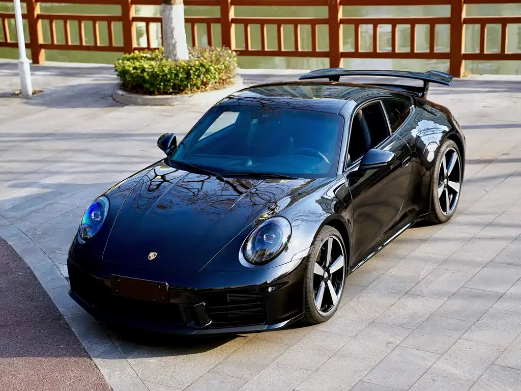 Porsche 911 2025