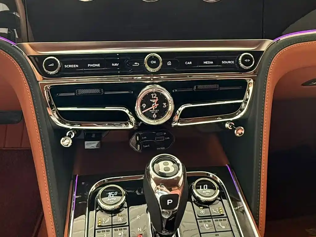 Bentley Flying Spur — миниатюра 12