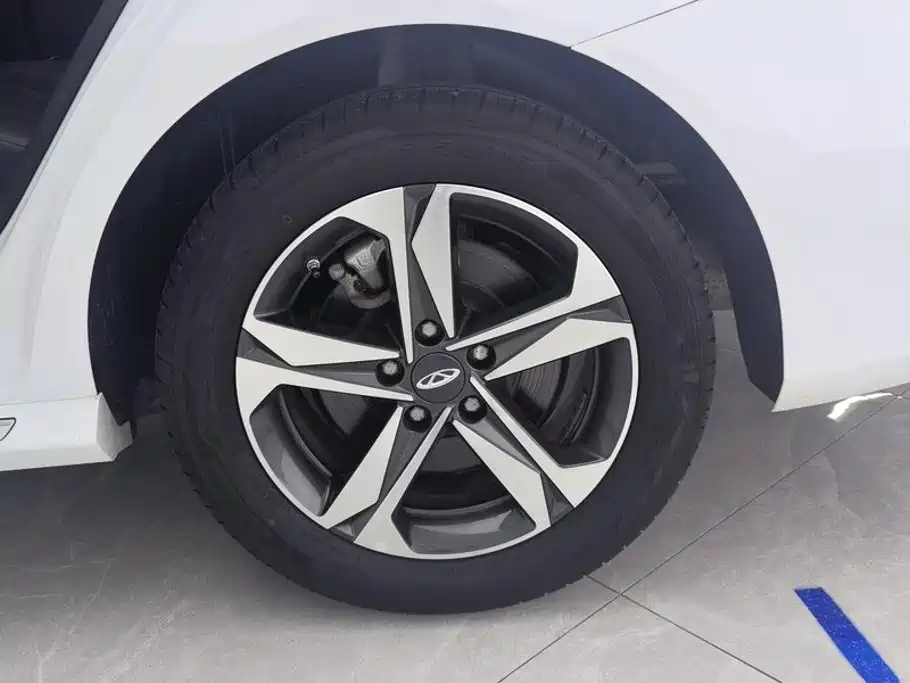 Chery Arrizo 5 PLUS — миниатюра 6