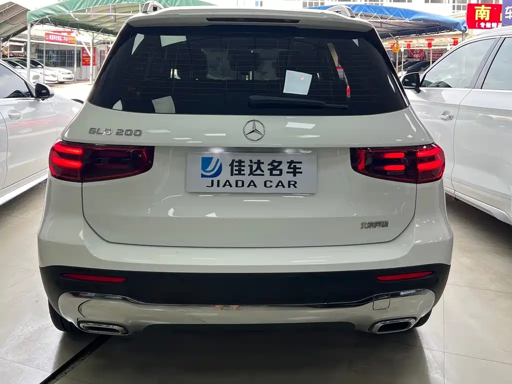 Mercedes-Benz GLB — миниатюра 12