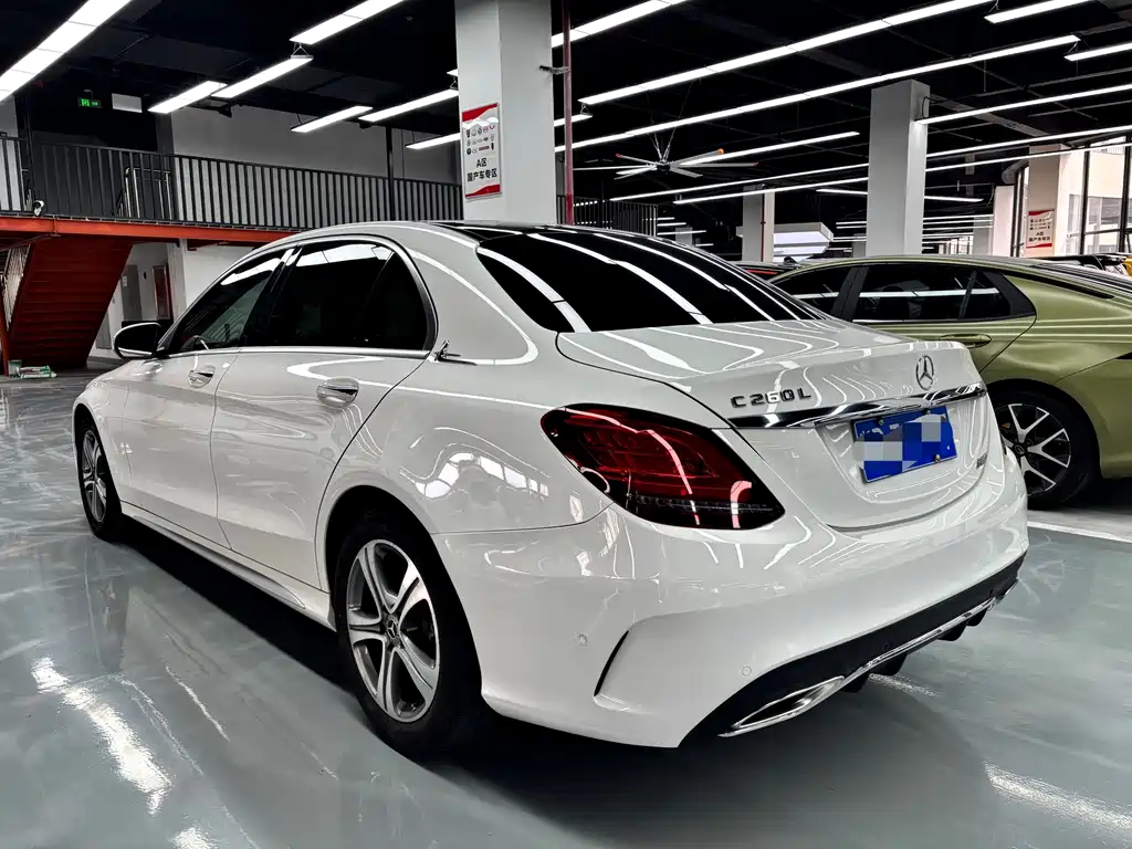 Mercedes-Benz C-Class — миниатюра 19