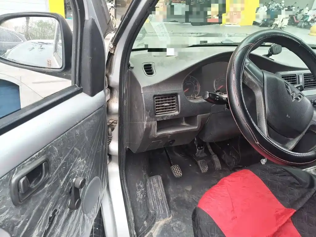Wuling Rongguang — миниатюра 14