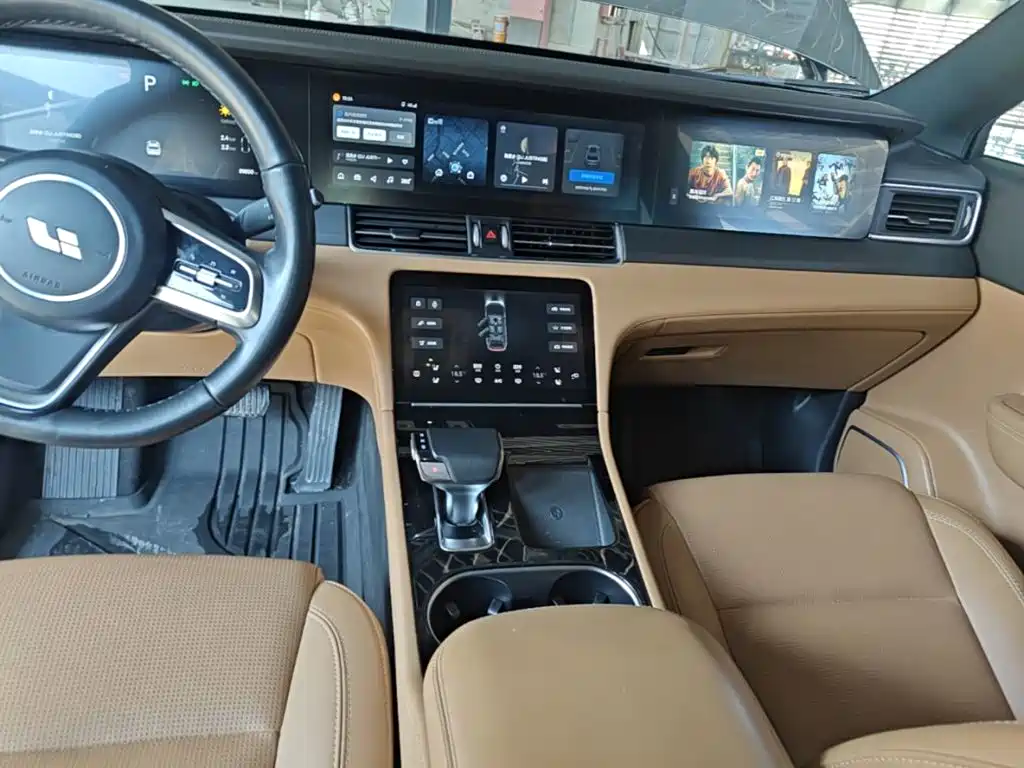 Li Auto Li ONE — миниатюра 13