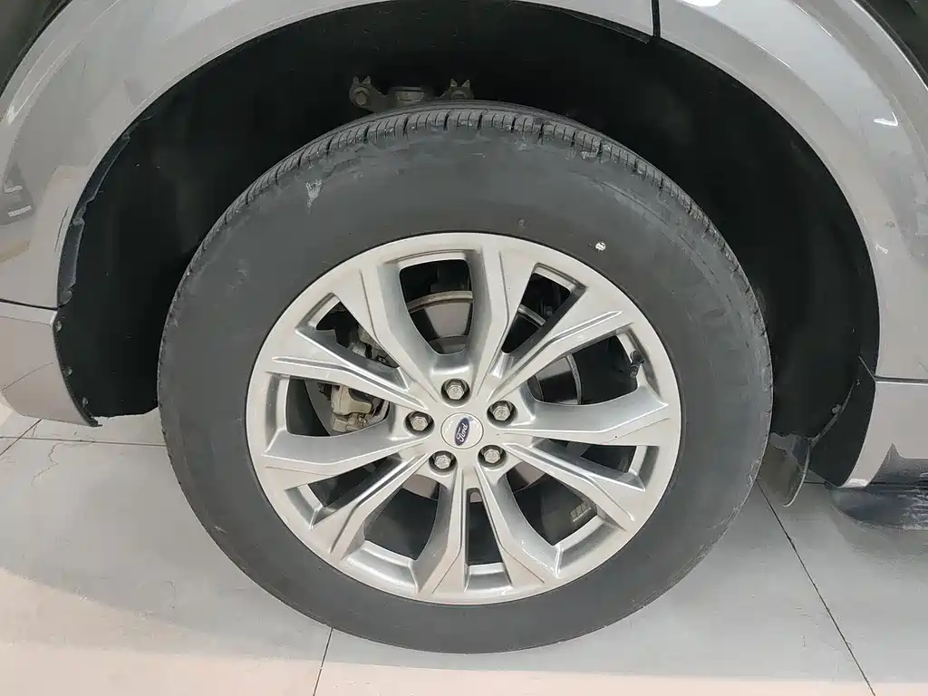 Ford Explorer — миниатюра 18