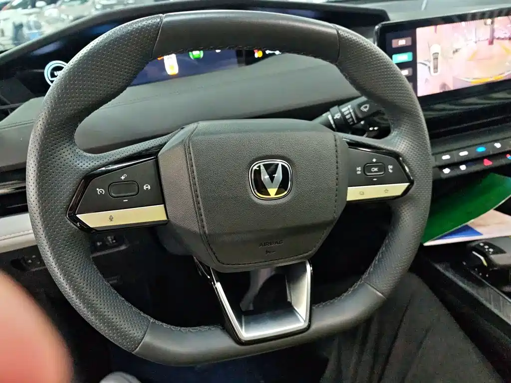 Changan UNI-V iDD — миниатюра 6