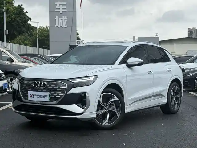 Audi Q 4 e-tron 2023 40 e-tron — фото 1