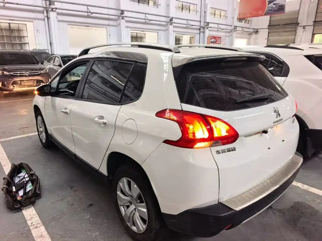 Peugeot 2008 — миниатюра 5