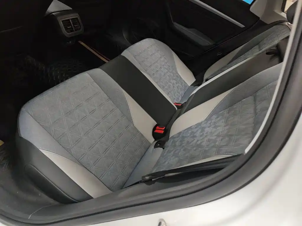 Volkswagen Lavida — миниатюра 17
