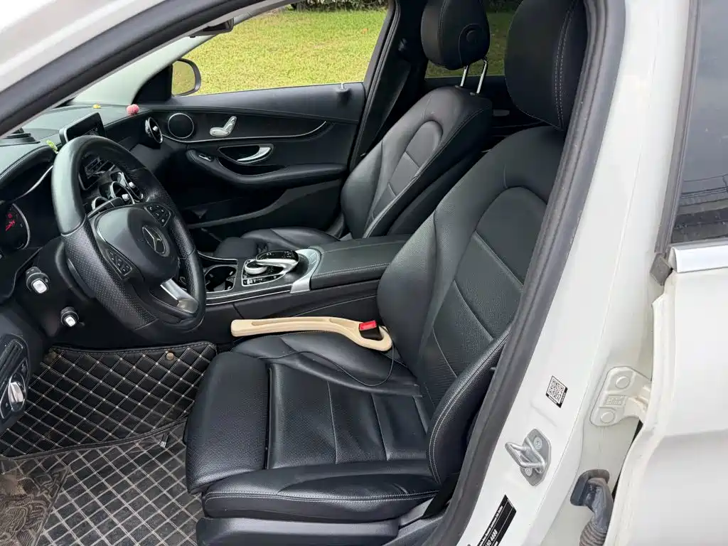 Mercedes-Benz C-Class — миниатюра 8