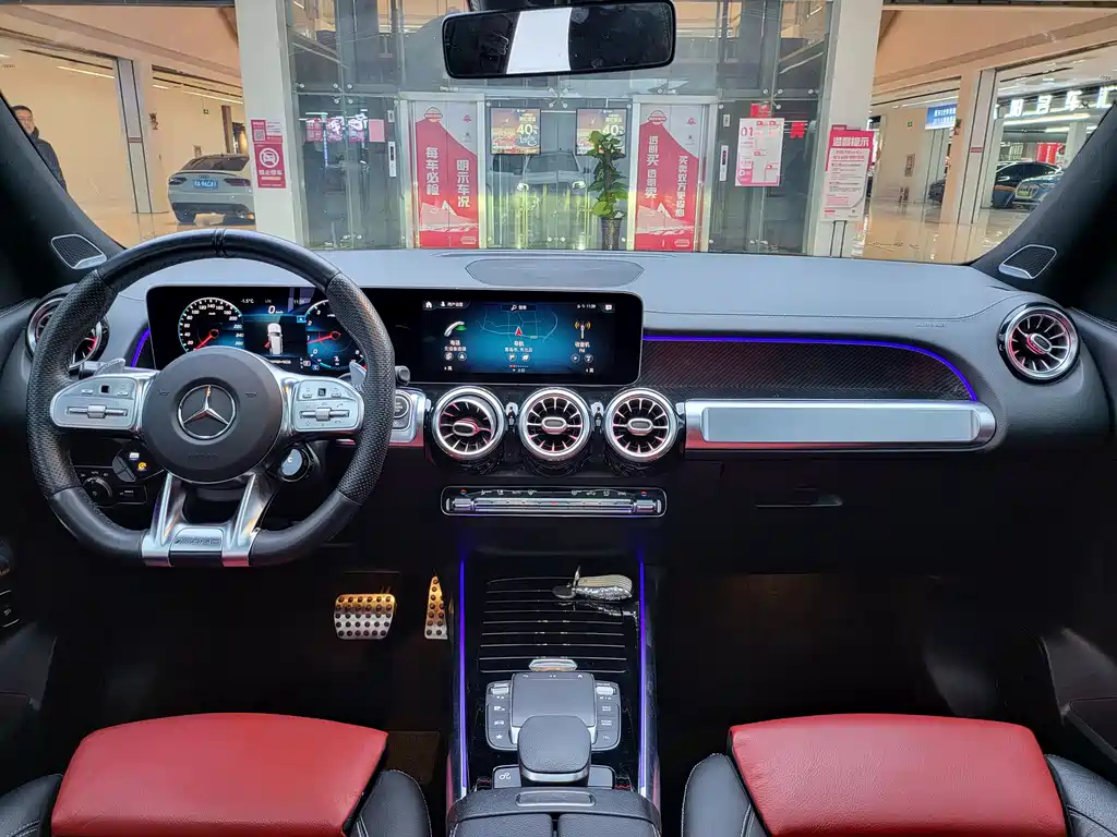 MERCEDES-BENZ GLB AMG