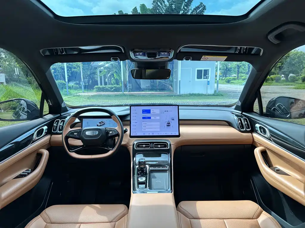 Geely Boyue L — миниатюра 8