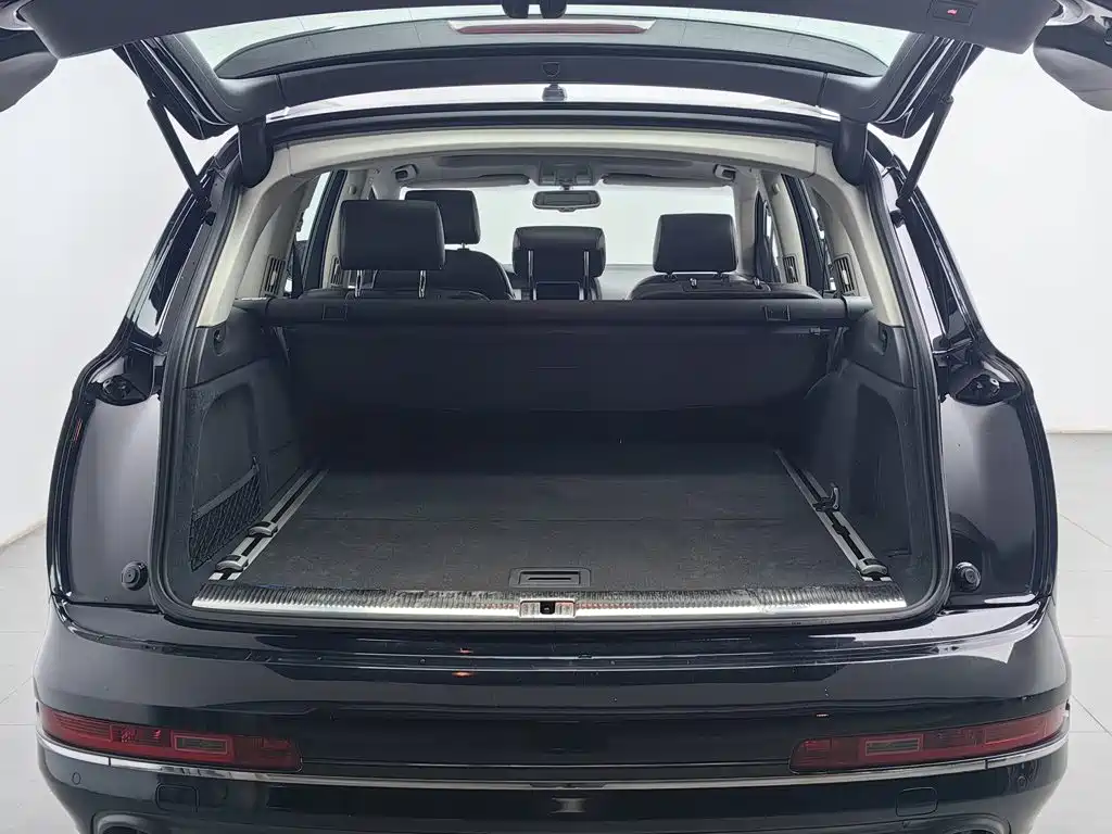 Audi Q7 — миниатюра 16