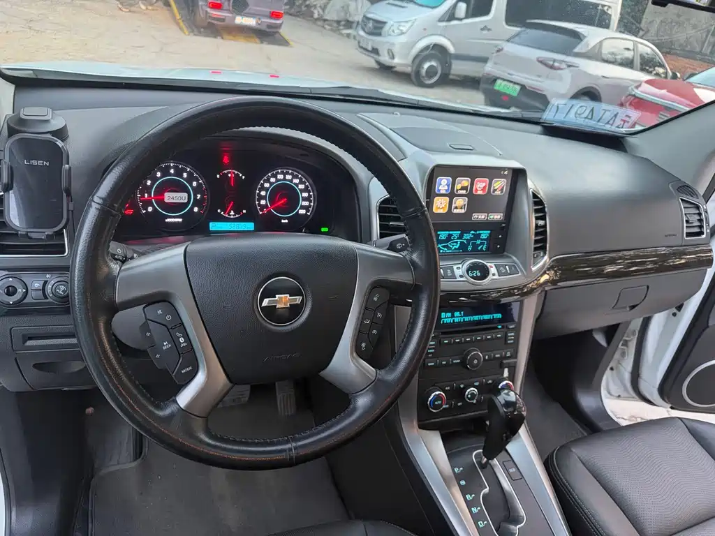 Chevrolet Captiva — миниатюра 6