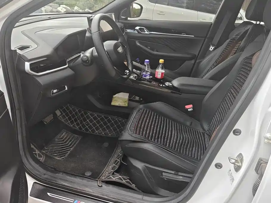 Geely Binyue — миниатюра 9
