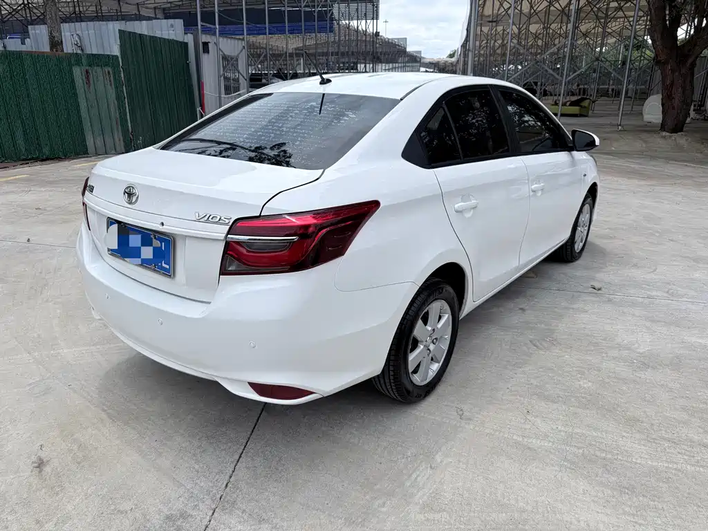 Toyota Vios — миниатюра 5