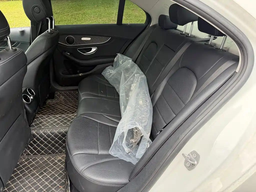 Mercedes-Benz C-Class — миниатюра 12