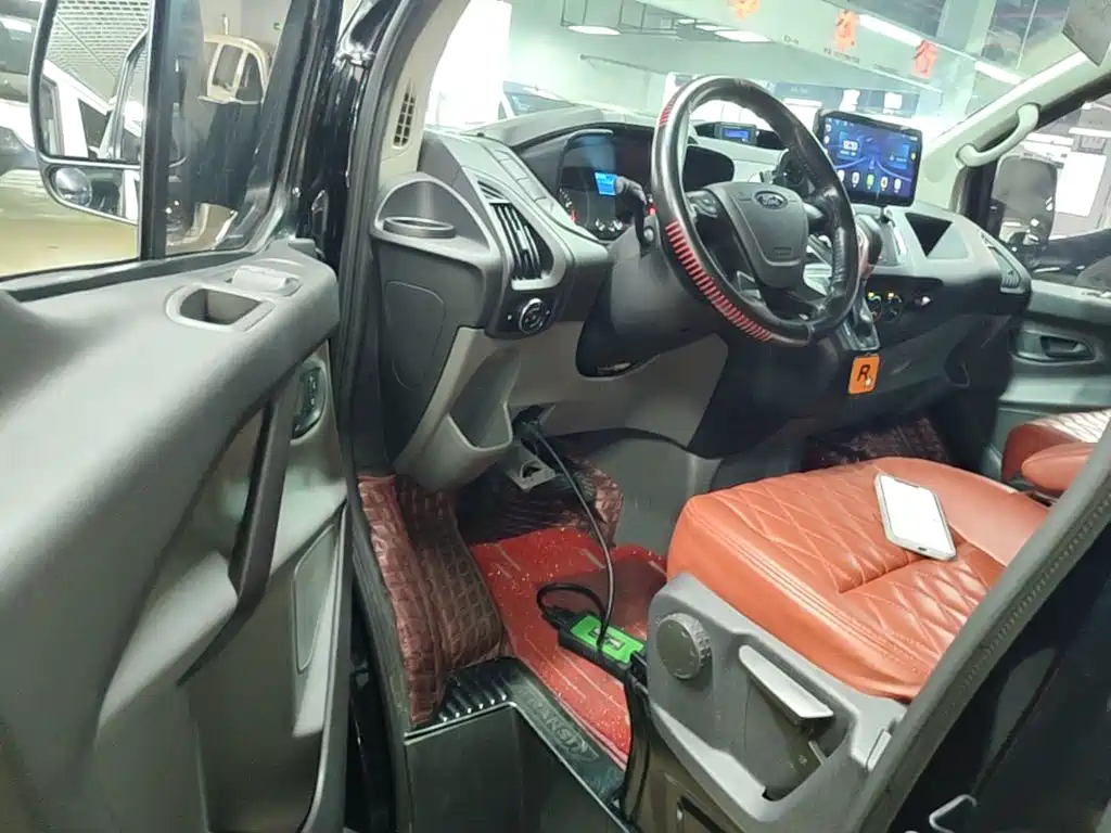 Ford Transit — миниатюра 16