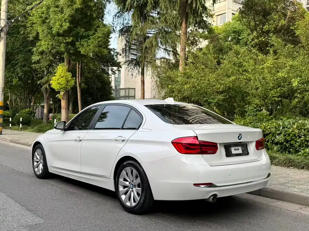 BMW 3 Series — миниатюра 6