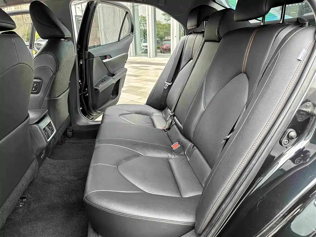 Toyota Camry 2023 2.5G Luxury