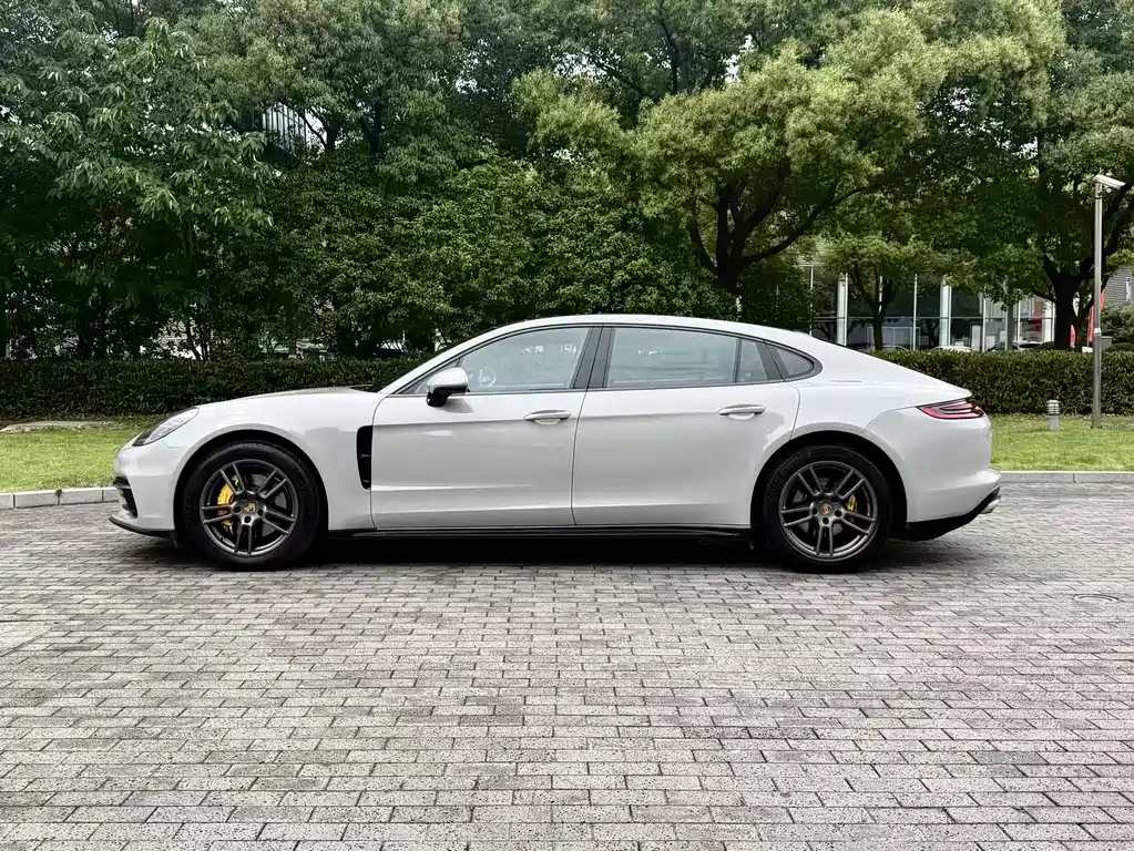 Porsche Panamera 2017 Panamera 4 Executive Long Wheelbase 3.0T