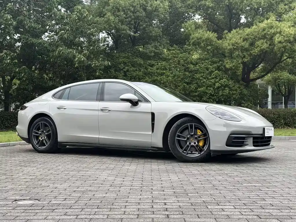 Porsche Panamera 2017 Panamera 4 Executive Long Wheelbase 3.0T