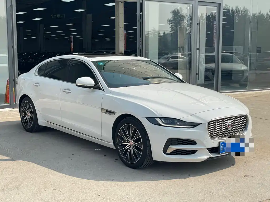 Jaguar XEL — миниатюра 3