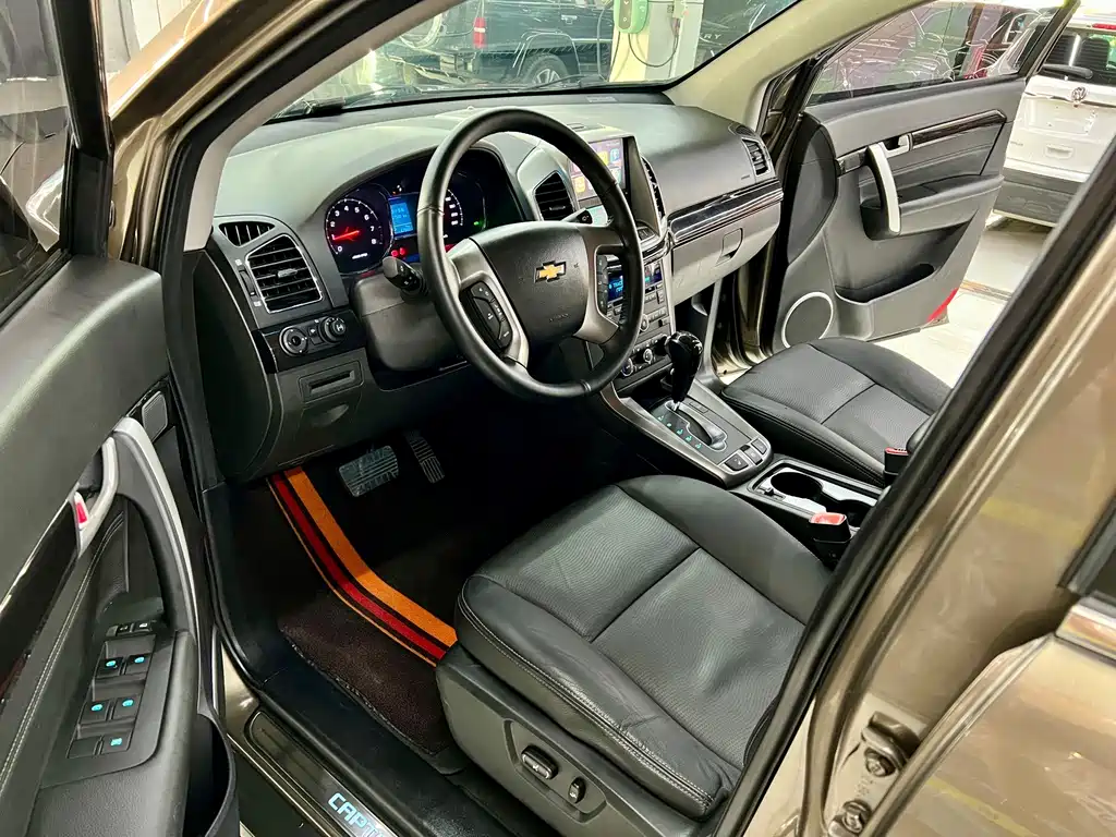 Chevrolet Captiva — миниатюра 10