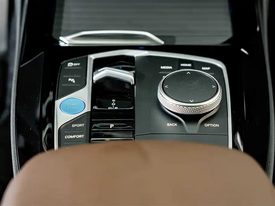 BMW iX3 — миниатюра 14
