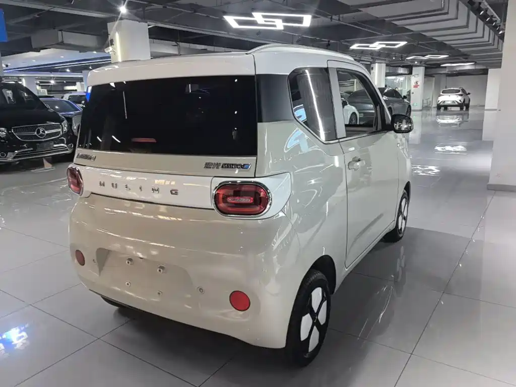 Wuling MINIEV — миниатюра 7