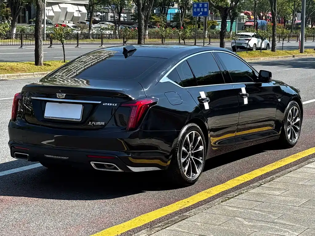 Cadillac CT5 — миниатюра 14