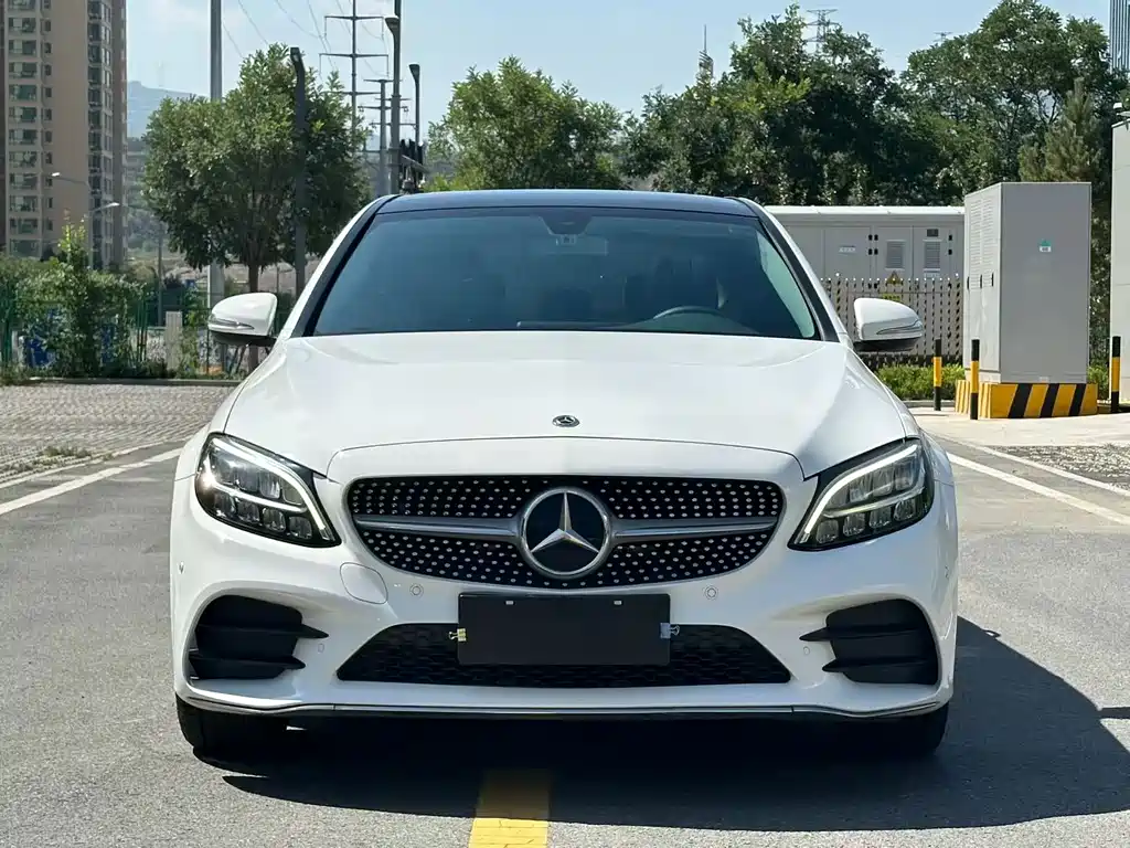 Mercedes-Benz C-Class — миниатюра 2