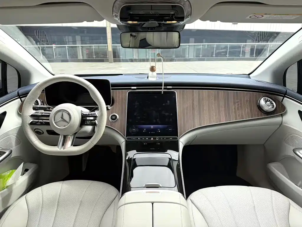Mercedes-Benz EQE — миниатюра 10
